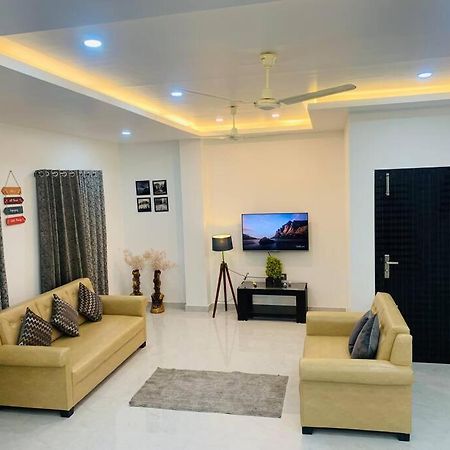 White Orchid, Unique & Stylish, Executive 2Bhk. Apartment Guwahati Exterior foto