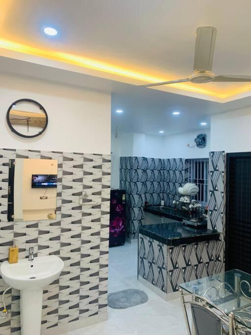 White Orchid, Unique & Stylish, Executive 2Bhk. Apartment Guwahati Exterior foto