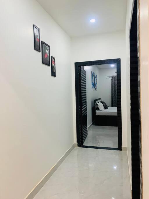 White Orchid, Unique & Stylish, Executive 2Bhk. Apartment Guwahati Exterior foto